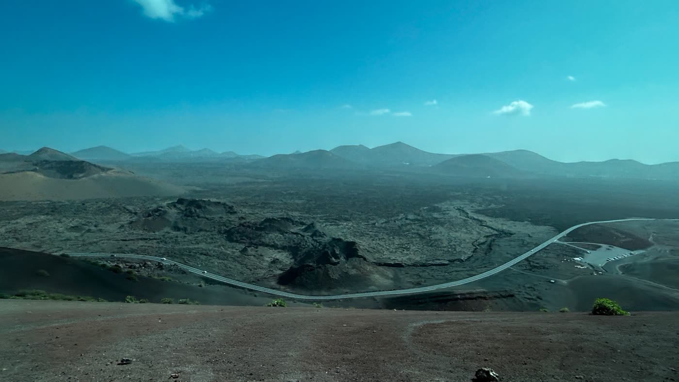Strada nel Parco dall’alto del vulcano