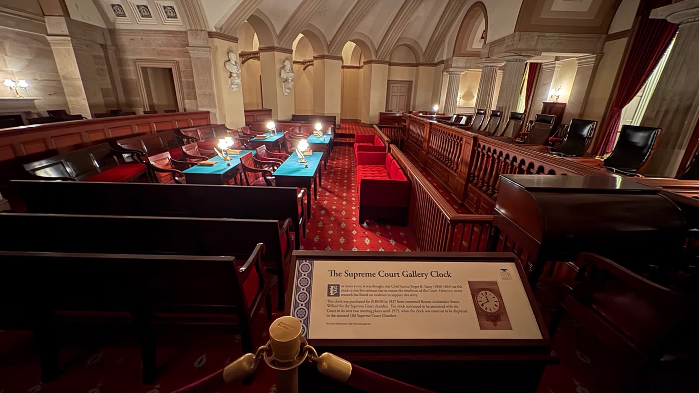 The Supreme Court Galley Clock